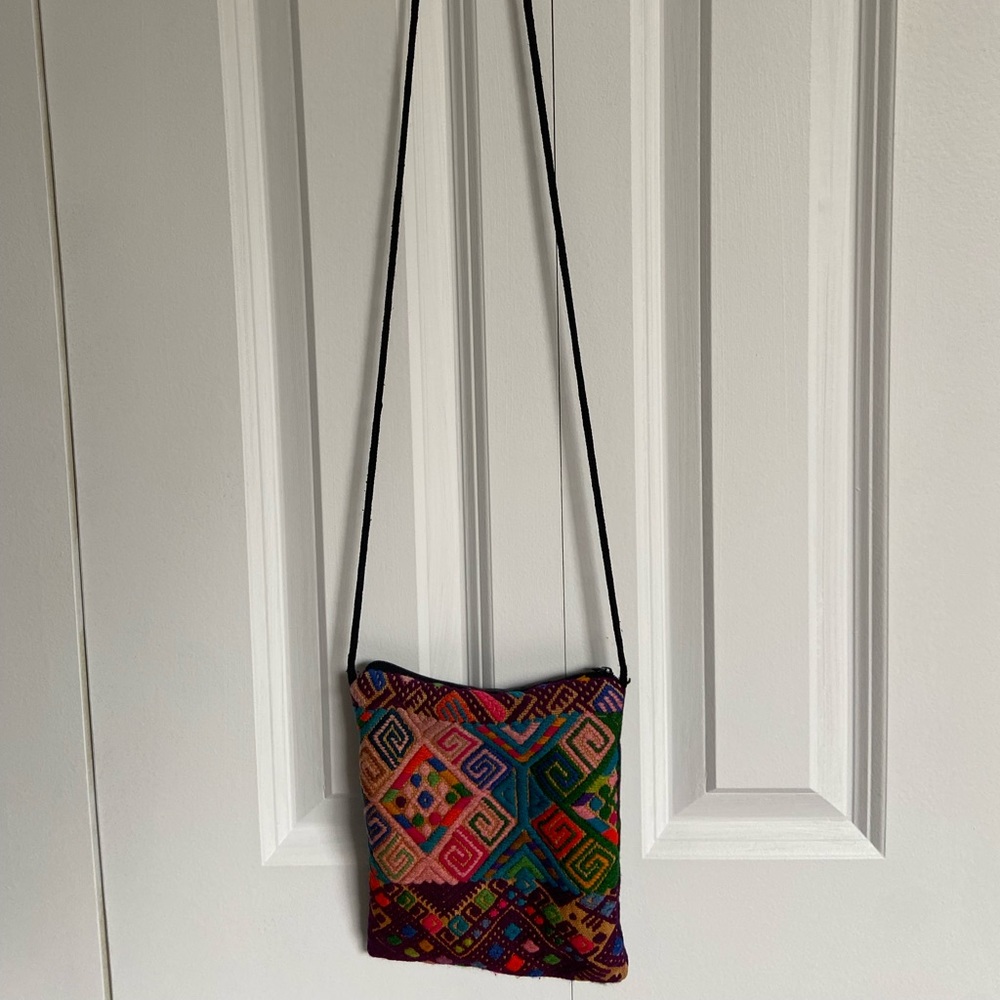 Super cute cross body purse!!
